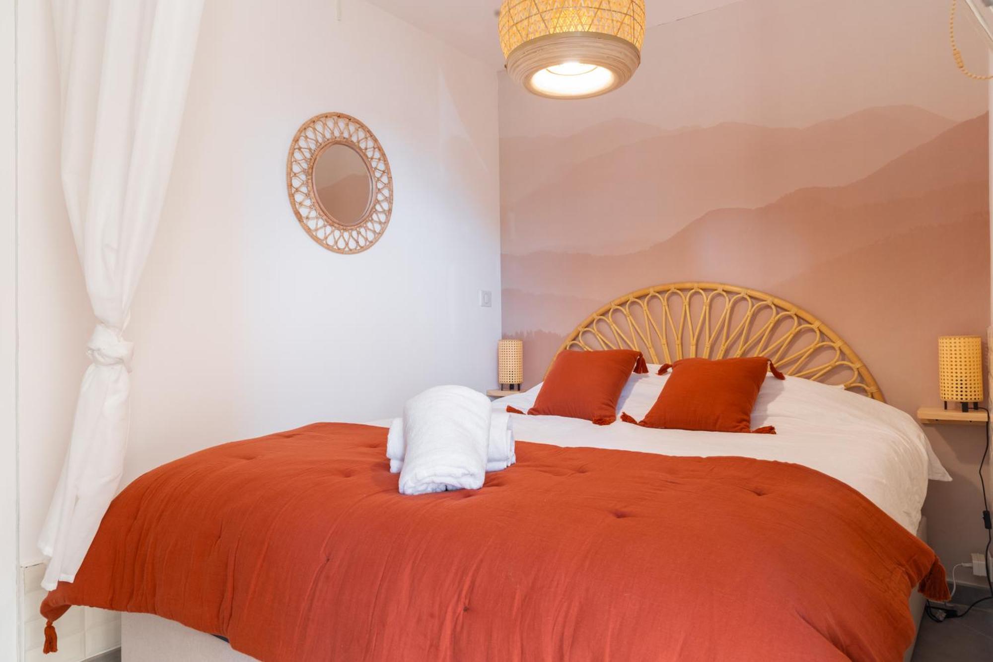 Appart Cosy, Piscine, Clim, Parking Prive - Proche Plage - Arrivee Autonome - Lit Queen Size La Seyne-sur-Mer Exterior photo
